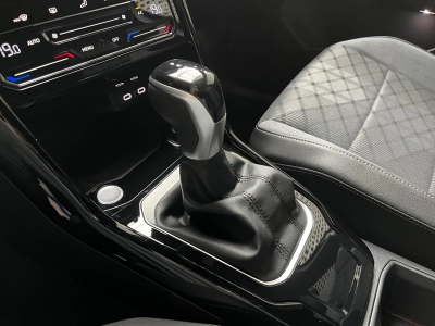 VW T-Roc R-LINE 1.5 TSI-OPF DSG IQ DRIVE, AHK