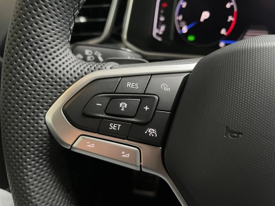 VW T-Roc R-LINE 1.5 TSI-OPF DSG IQ DRIVE, AHK