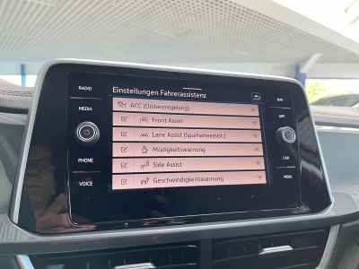 VW T-Roc STYLE 1.5 TSI-DSG, Matrix, EasyOpen, RFK