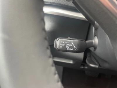 Skoda Karoq 1.5 TSI DSG+AHK+RFK+ACC+Navi+el.Heckkl.++