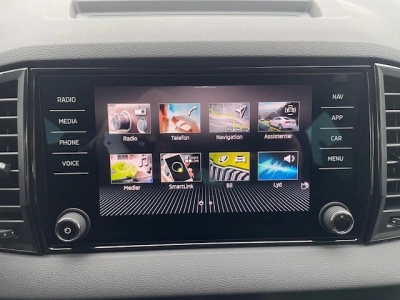 Skoda Karoq 1.5 TSI DSG+AHK+RFK+ACC+Navi+el.Heckkl.++