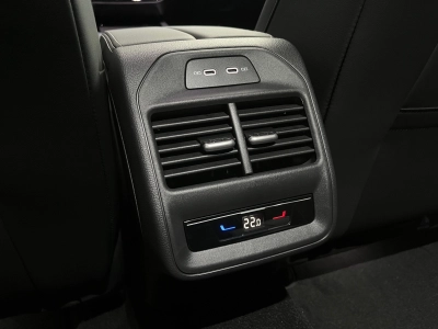 VW Passat Variant 2.0 TDI DSG Elegance,Leder,Sound