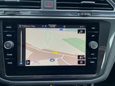 VW Tiguan 1.4 TSI Life eHybrid ACC LED NAVI FPK DAB