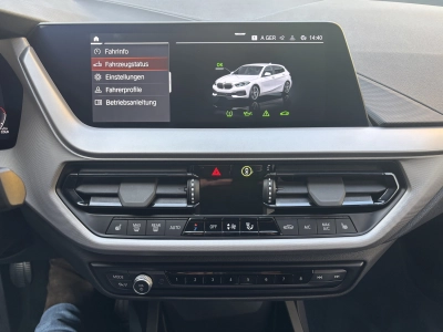 BMW 118 i Advantage Navi LED PDC Temp. + Limiter DAB