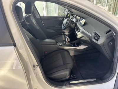 BMW 118 i Advantage Navi LED PDC Temp. + Limiter DAB