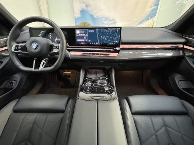 BMW 550e