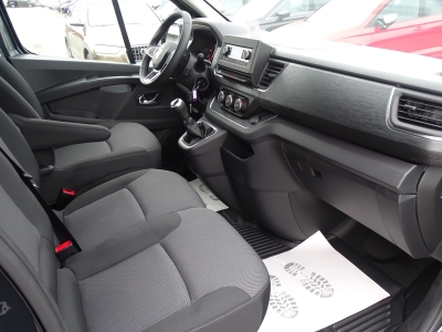 Renault Trafic 2.0 dCi L2 H1 / LED / KLIMA / 9-Sitzer  