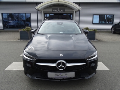 Mercedes-Benz CLA 180 Shooting Brake NAVI / PDC / SHZG / PANO