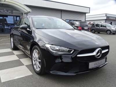 Mercedes-Benz CLA 180 Shooting Brake NAVI / PDC / SHZG / PANO