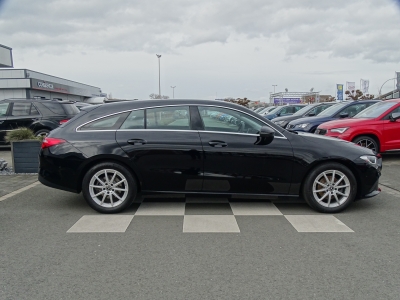 Mercedes-Benz CLA 180 Shooting Brake NAVI / PDC / SHZG / PANO