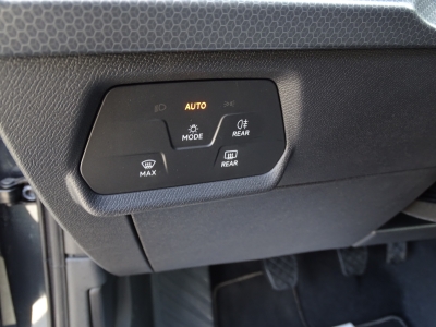 Seat Leon 1.5 TSI / Style / LED / PDC / FULL LINK 