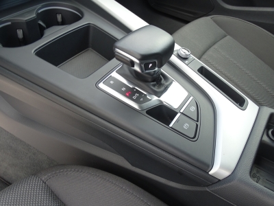 Audi A4 40TDI advanced / S-Tronic / DAB / NAVI / LED