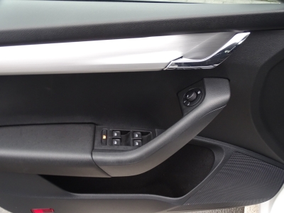 Skoda Octavia 1.0AMBITION*NAVI*SMART LINK*PDC*TEMPOMAT