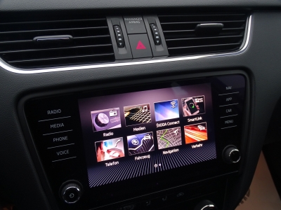 Skoda Octavia 1.0AMBITION*NAVI*SMART LINK*PDC*TEMPOMAT