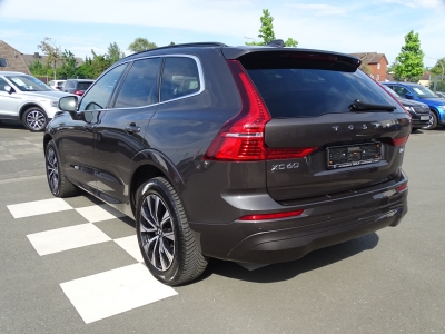 Volvo XC60 B4 CORE 2WD*LED*NAVI*RFK*GJR*4xSHZG*DAB*PDC