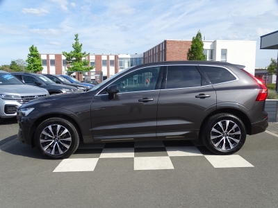 Volvo XC60 B4 CORE 2WD*LED*NAVI*RFK*GJR*4xSHZG*DAB*PDC