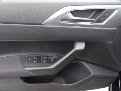 VW Polo 1.0*NAVI*DAB*ACC*PDC*SHZG*APP CONNECT*BEATS*