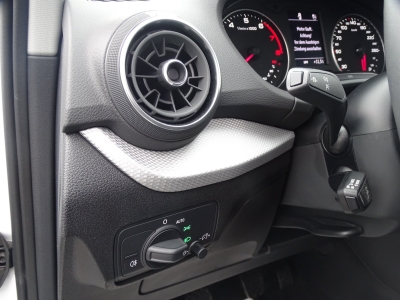 Audi Q2 30 TFSI*LED*DAB*KLIMA*PDC*RFK*TEL.*SPUR ASSI*
