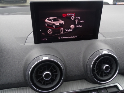 Audi Q2 30 TFSI*LED*DAB*KLIMA*PDC*RFK*TEL.*SPUR ASSI*