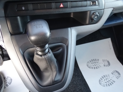 Peugeot Expert L1*9 SITZER*NAVI*TEL.*PDC*DAB*APP CONNECT