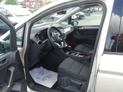 VW Touran 1.5*DSG*LED*DAB*RFK*APP CONNECT*7 SITZER