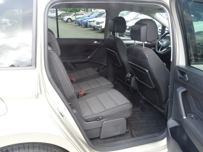 VW Touran 1.5*DSG*LED*DAB*RFK*APP CONNECT*7 SITZER