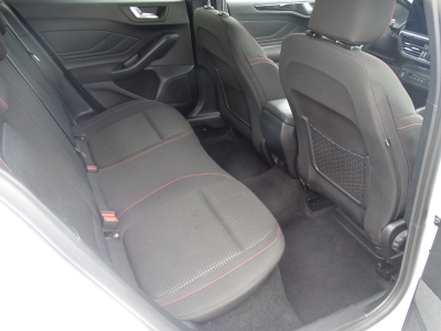 Ford Focus ST-Line HYBRID*NAVI*SHZG*LED*DAB*RFK*GJR* 