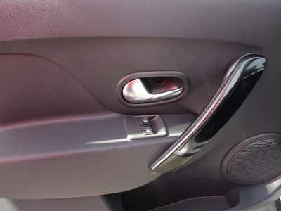 Dacia Sandero 1.0 Stepway*NAVI*SHZG*RFK*GJR*PDC*TEL.*