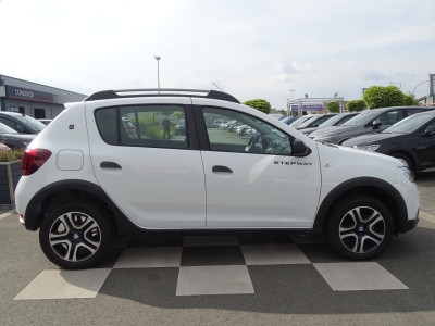 Dacia Sandero 1.0 Stepway*NAVI*SHZG*RFK*GJR*PDC*TEL.*