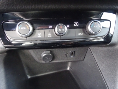 Opel Corsa e Edition*50KWH*DAB*NAVI*TEMPO*MFL*PDC*