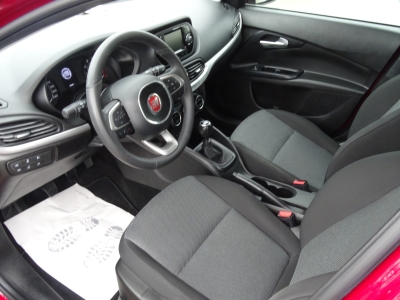 Fiat Tipo 1.4 Pop*NAVI*KLIMAAUTO*SHZG*PDC*TEL.*TEMPO*