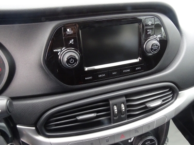 Fiat Tipo 1.4 Pop*NAVI*KLIMAAUTO*SHZG*PDC*TEL.*TEMPO*