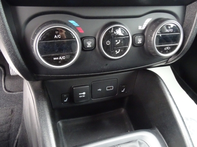 Fiat Tipo 1.4 Pop*NAVI*KLIMAAUTO*SHZG*PDC*TEL.*TEMPO*