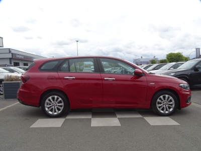 Fiat Tipo 1.4 Pop*NAVI*KLIMAAUTO*SHZG*PDC*TEL.*TEMPO*