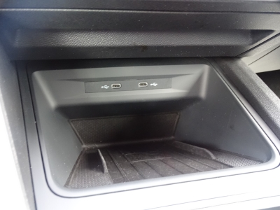 Seat Leon FR e-Hybrid*DSG*LED*DAB*NAVI*SHZG*RFK*ACC*