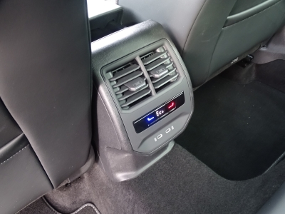 Seat Leon FR e-Hybrid*DSG*LED*DAB*NAVI*SHZG*RFK*ACC*