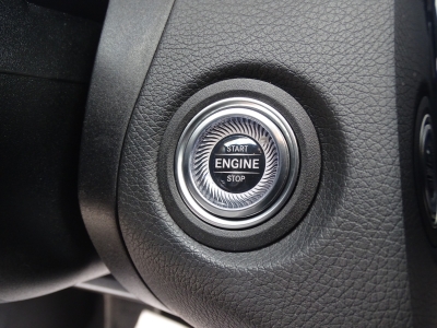 Mercedes-Benz C 180 COUPE*AMG LINE*NAVI*RFK*LED*SHZG*CAR PLAY*