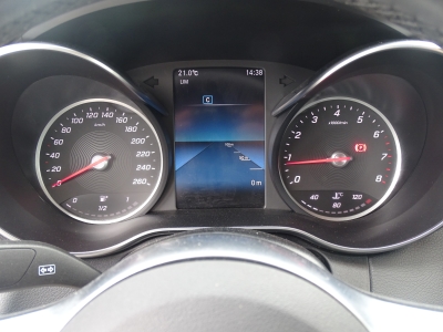 Mercedes-Benz C 180 COUPE*AMG LINE*NAVI*RFK*LED*SHZG*CAR PLAY*
