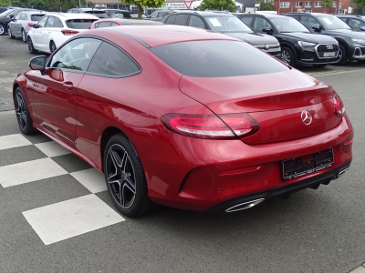 Mercedes-Benz C 180 COUPE*AMG LINE*NAVI*RFK*LED*SHZG*CAR PLAY*
