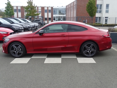 Mercedes-Benz C 180 COUPE*AMG LINE*NAVI*RFK*LED*SHZG*CAR PLAY*