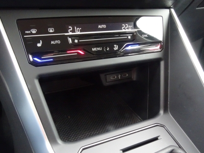 VW Taigo 1.0 Life*NAVI*DAB*LED*SHZG* APP C*SHZG*PDC