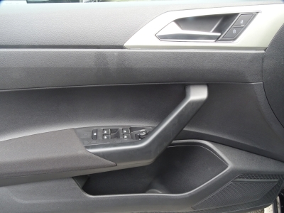 VW Taigo 1.5 Move*DSG*PDC*NAVI*DAB*BEATS*CARPLAY*