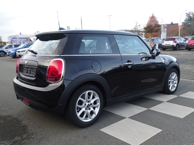 MINI One 1.5 / NAVI / 2 x PDC / MFL / ALU NAVI / SHZ