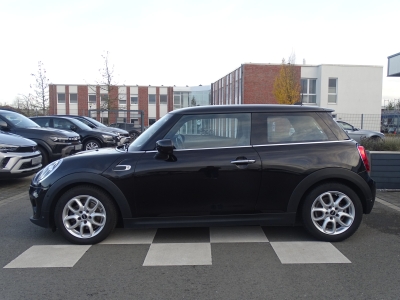 MINI One 1.5 / NAVI / 2 x PDC / MFL / ALU NAVI / SHZ