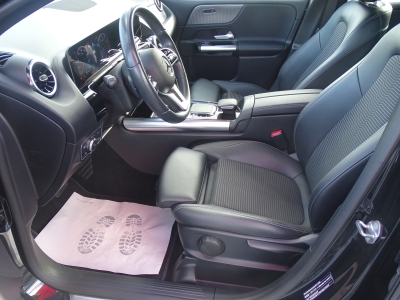 Mercedes-Benz B 180 7 GANG DCT*NAVI*GJR*SHZG*TEMP*LED*PDC*MFL 