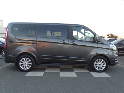 Ford Tourneo Custom TITANIUM*NAVI*LEDER*XENON*AHK*RFK