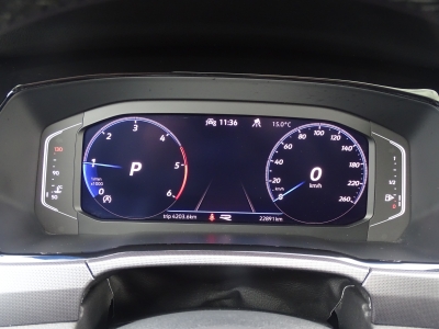 VW Touran 2.0 TDI Highline*R-LINE*DSG*PANO*LED*RFK*