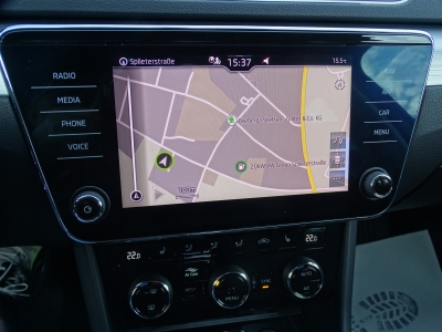 Skoda Superb 1.5 Ambition*DSG*NAVI*LED*DAB*SHZG*RFK* 