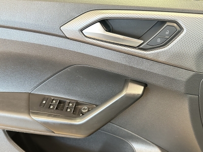 VW T-Cross Style*IQ.DRIVE*ACC*Navi*LED*R.Cam*Cockpit 