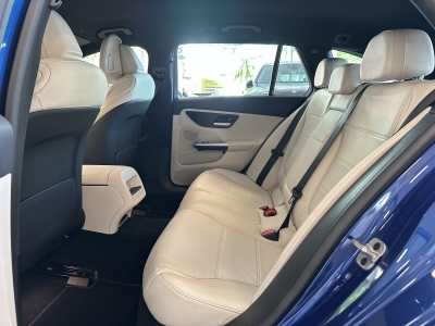 Mercedes-Benz C 200 Avantgarde*MBUX*SHZ*AHK*LED*Ambiente*Leder